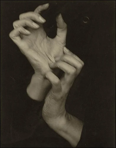 Alfred Stieglitz, Georgia O'Keeffe (Hands) (1919)