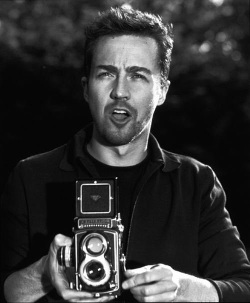 edward-norton-and-a-rolleiflex