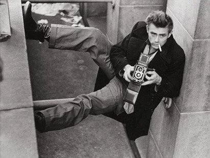 james-dean-with-a-rolleiflex