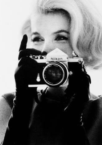 marilyn-monroe-with-nikon-camera-by-bert-stern